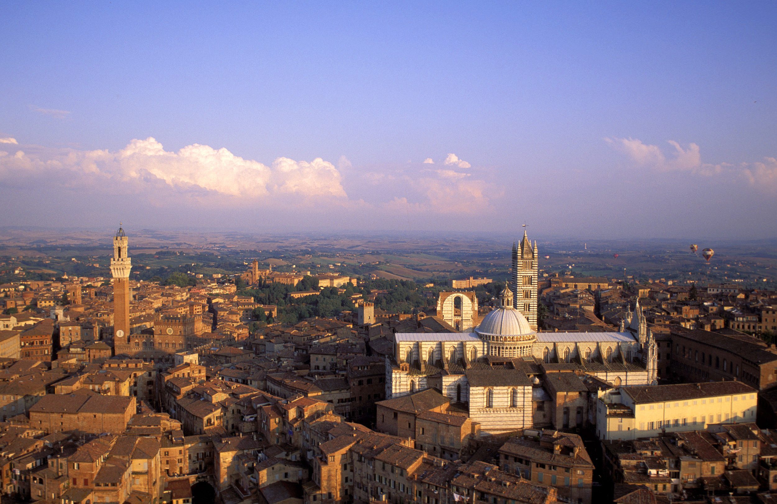 Blick auf Siena und die Altstadt mit Dom