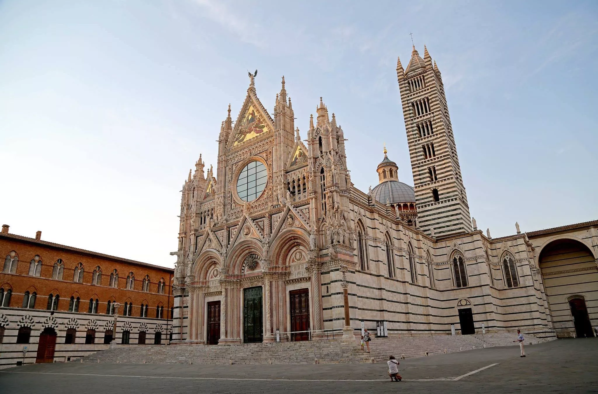 Die Cattedrale Metropolitana di Santa Maria Assunta gehört zu den bedeutendsten gotischen Kirchen Italiens
