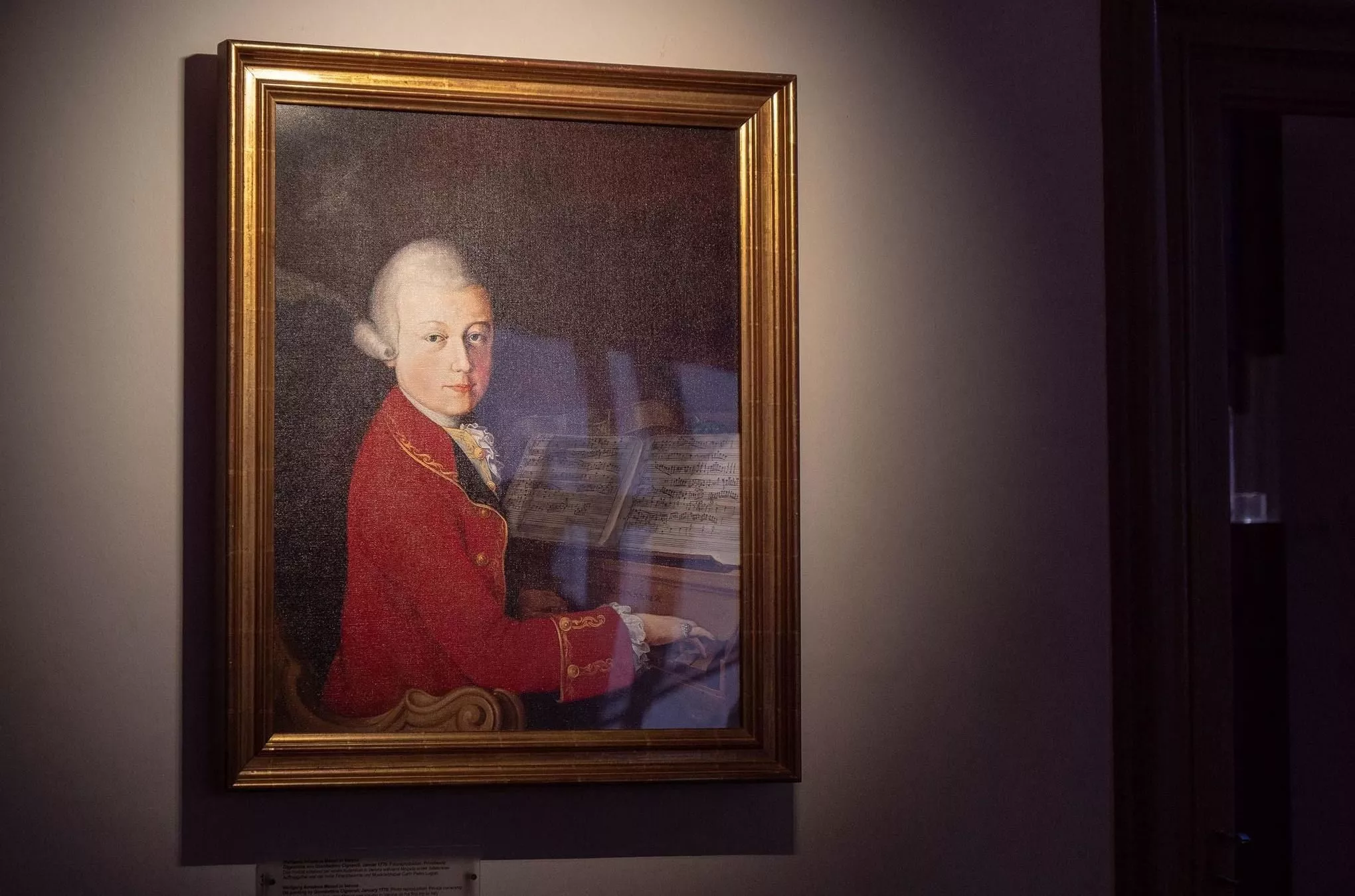 Das berühmteste Salzburger Wunderkind: Wolfang Amadé Mozart am Klavier, gemalt von seinem Schwager Joseph Lange