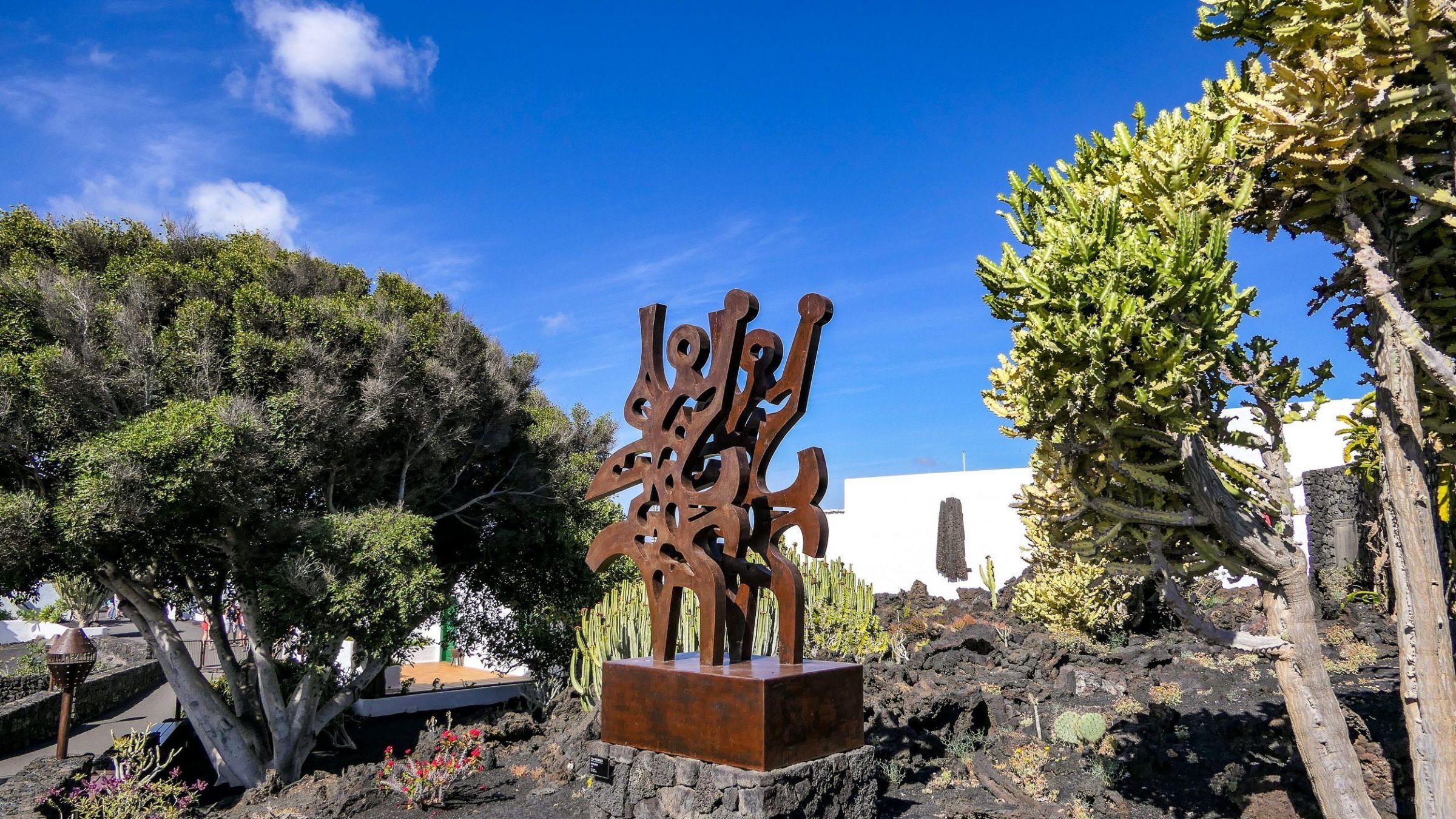 Ein Jahr nach seinem Auszug schuf Manrique die Skulptur „El triunfador“ – zu deutsch der Gewinner
