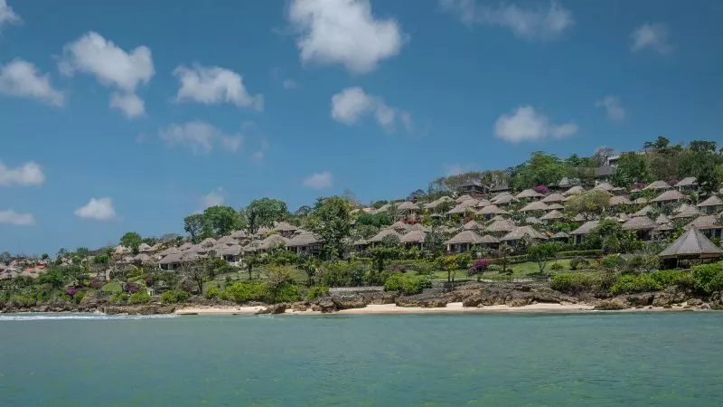 Die Villen des Four Seasons Resort Bali at Jimbaran Bay liegen direkt an der Süwestküste der Insel © Ken Seet