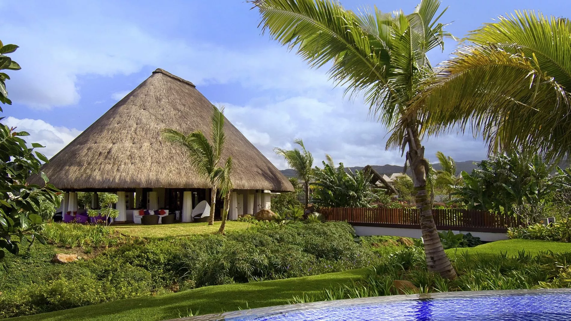 Sofitel Hotel Mauritius Hotel Strand Palmen Luxus
